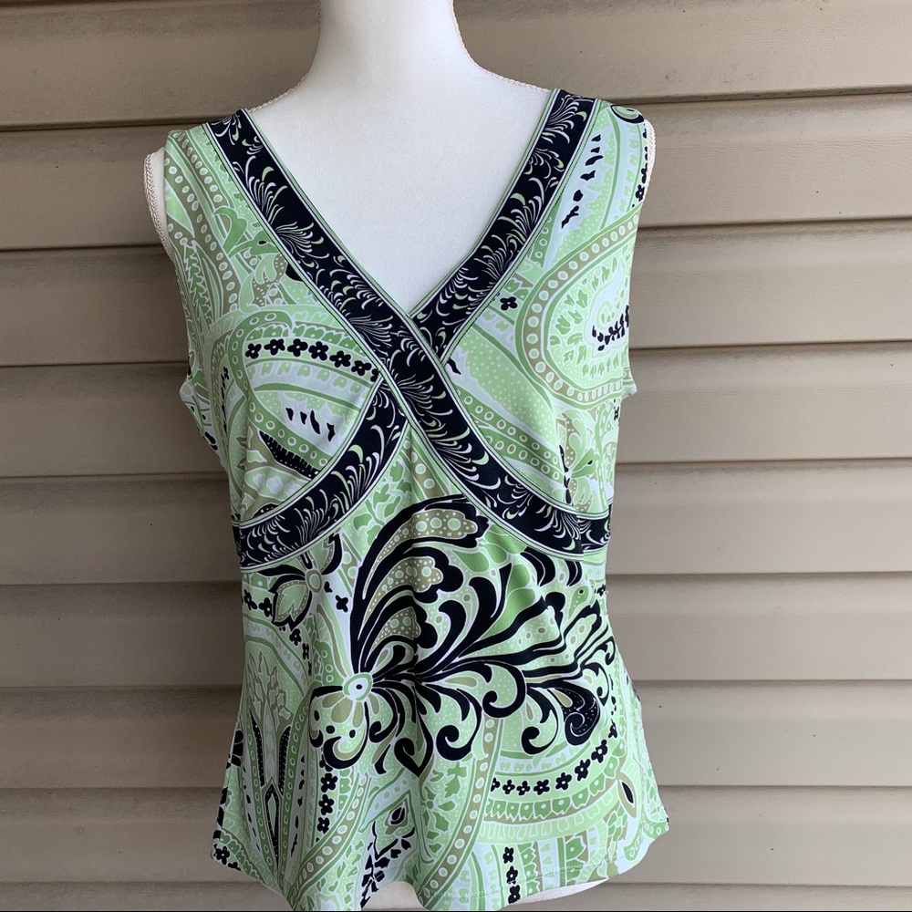 •Tahari• Sleeveless V-Neck Silky Top - Size 12